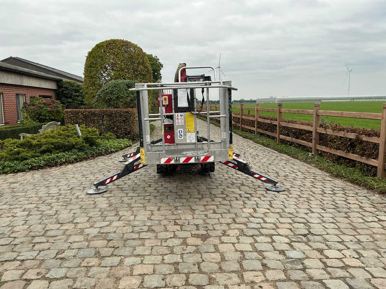 Hinowa 2021 HINOWA GL14.70 AERIAL WORK PLATFORM - Aerial platform: picture 4 Hinowa 2021 HINOWA GL14.70 AERIAL WORK PLATFORM - Aerial platform: picture 4