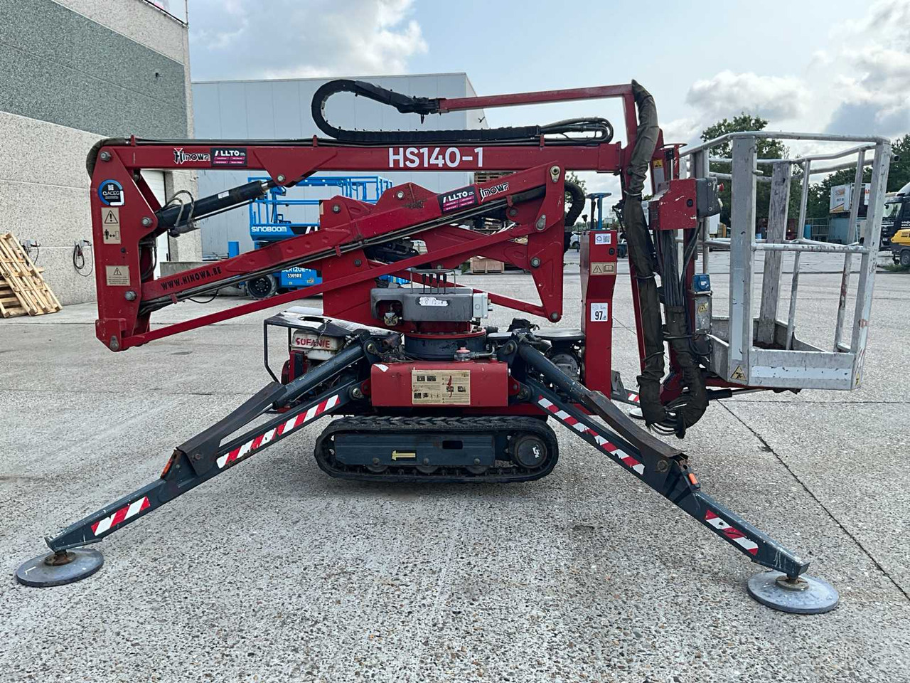 Hinowa Gold Lift 1470 - Aerial platform: picture 4 Hinowa Gold Lift 1470 - Aerial platform: picture 4