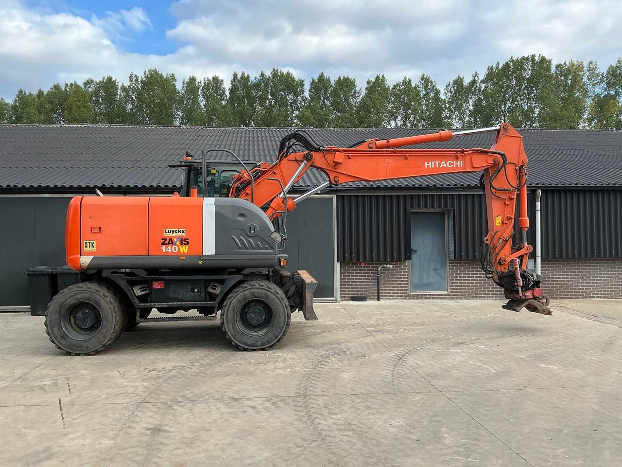 Hitachi Zaxis 140W - Wheel excavator: picture 2 Hitachi Zaxis 140W - Wheel excavator: picture 2