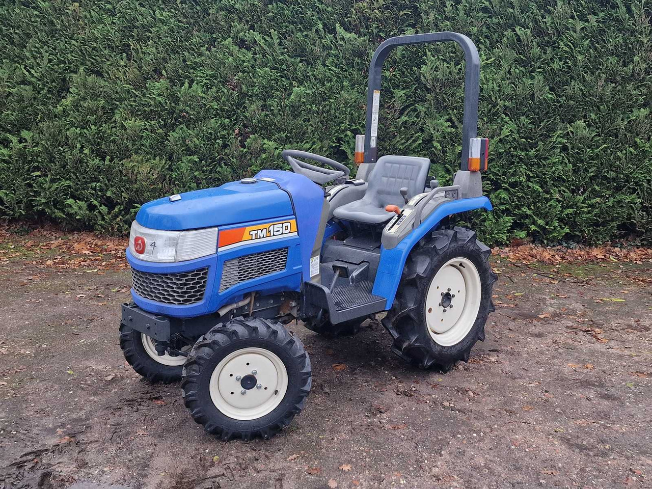 Iseki TM 150 - Municipal tractor: picture 1 Iseki TM 150 - Municipal tractor: picture 1