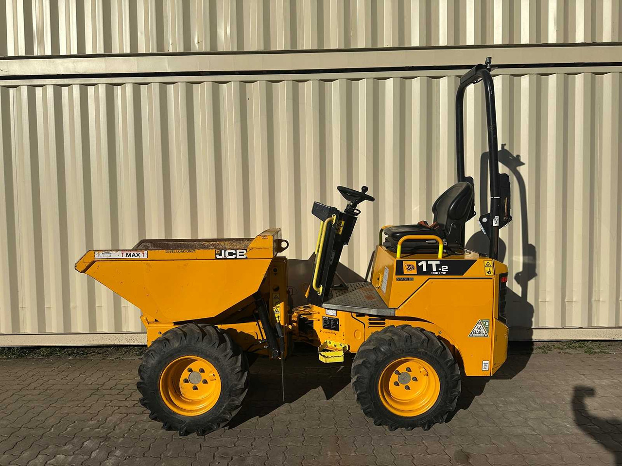 JCB 1T-2 High Tip - Dumper: picture 4 JCB 1T-2 High Tip - Dumper: picture 4