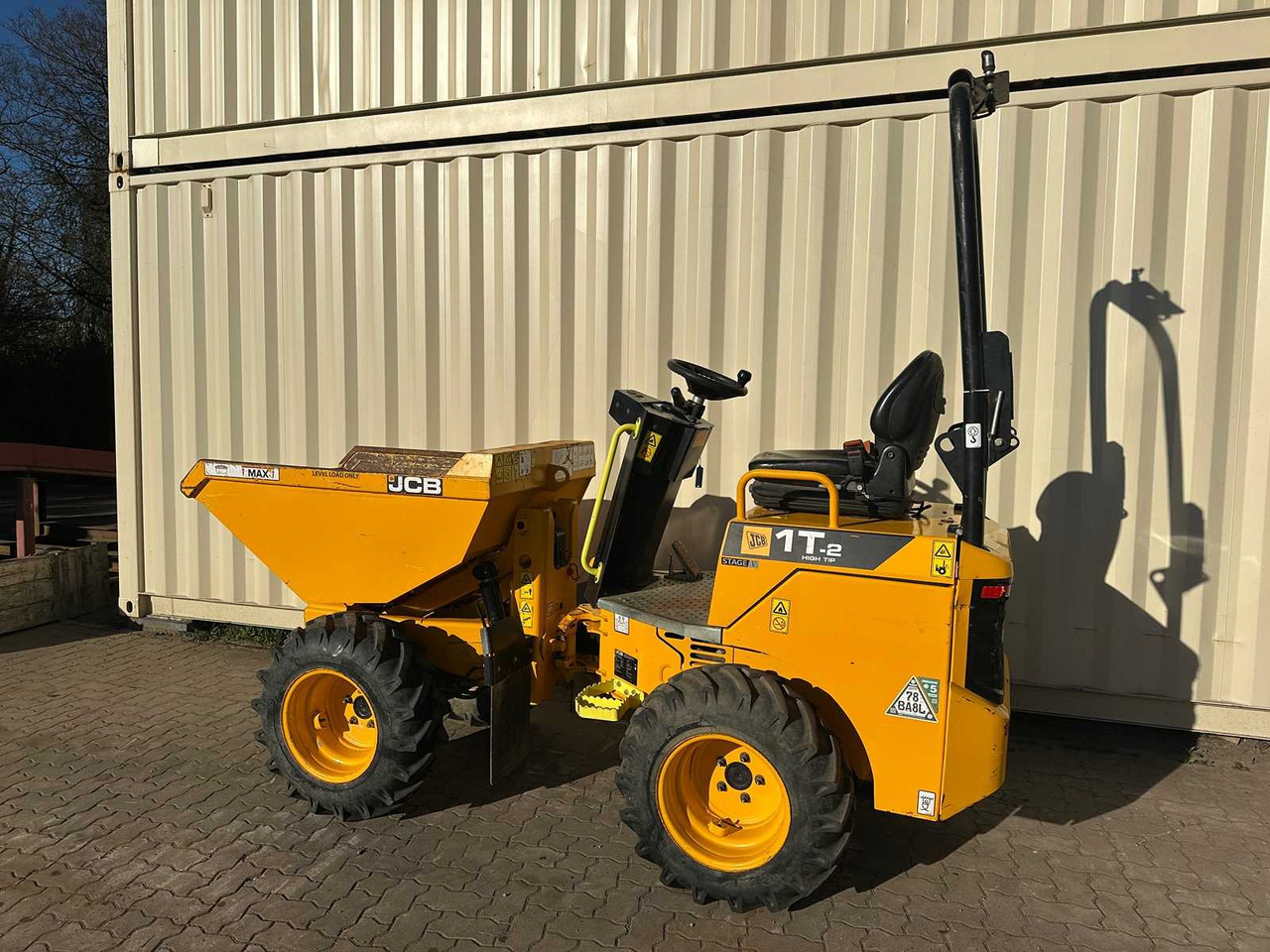 JCB 1T-2 High Tip - Dumper: picture 3 JCB 1T-2 High Tip - Dumper: picture 3