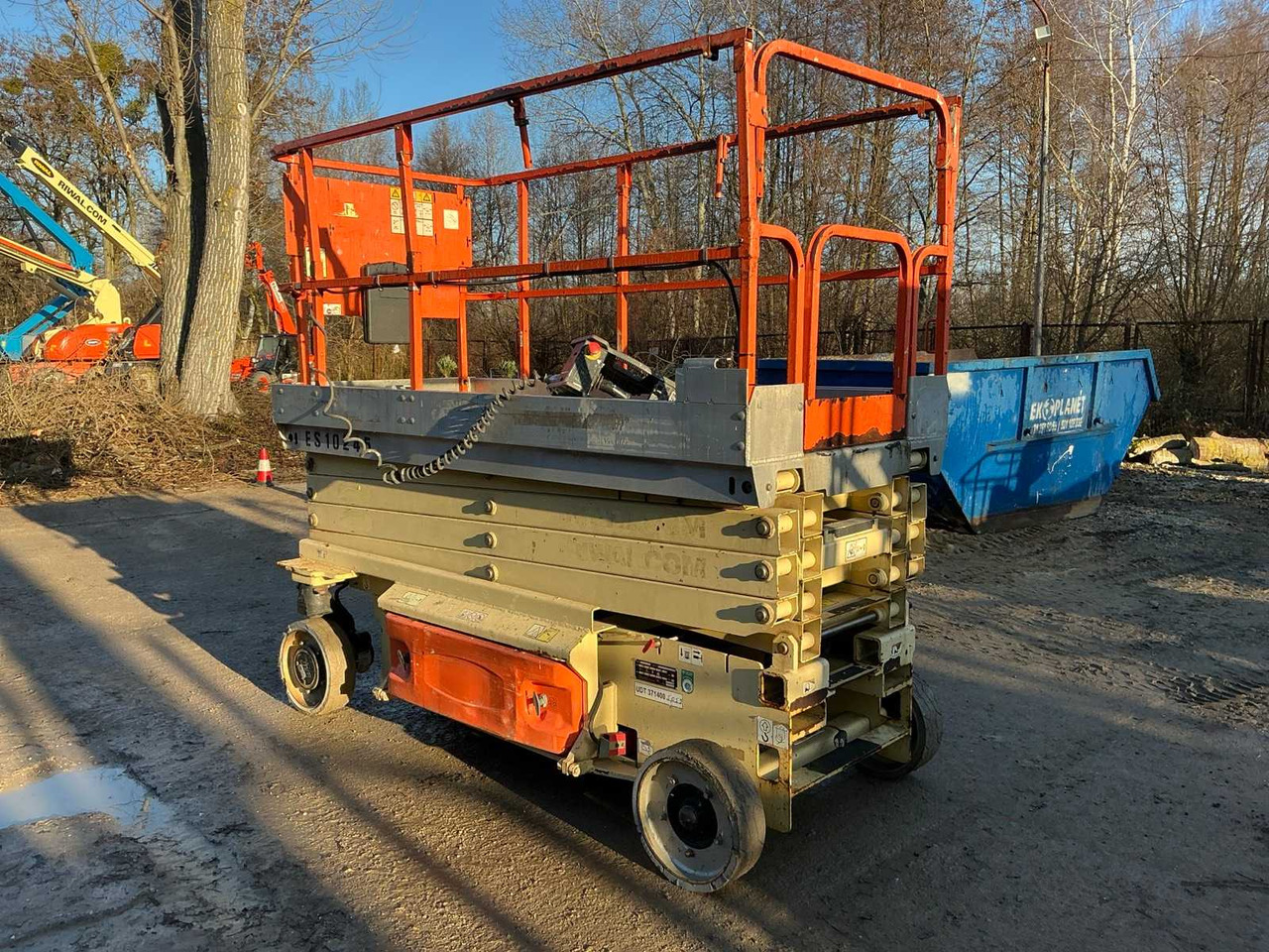 JLG - 3246ES - AERIAL WORK PLATFORMS - 2011 (ESN11811014) - Aerial platform: picture 2 JLG - 3246ES - AERIAL WORK PLATFORMS - 2011 (ESN11811014) - Aerial platform: picture 2