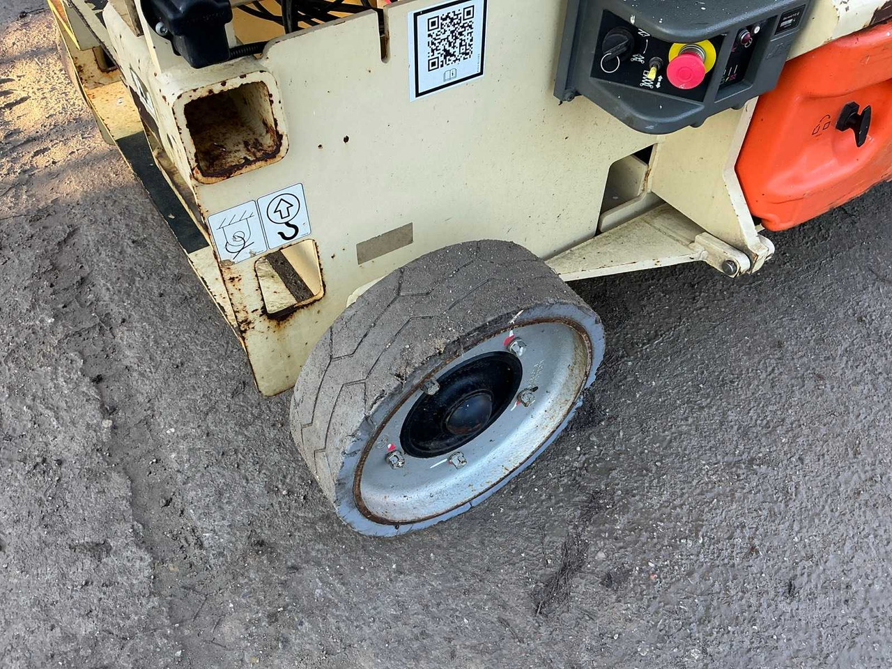 Aerial platform JLG - 3246ES - AERIAL WORK PLATFORMS - 2011 (ESN11811014): picture 9