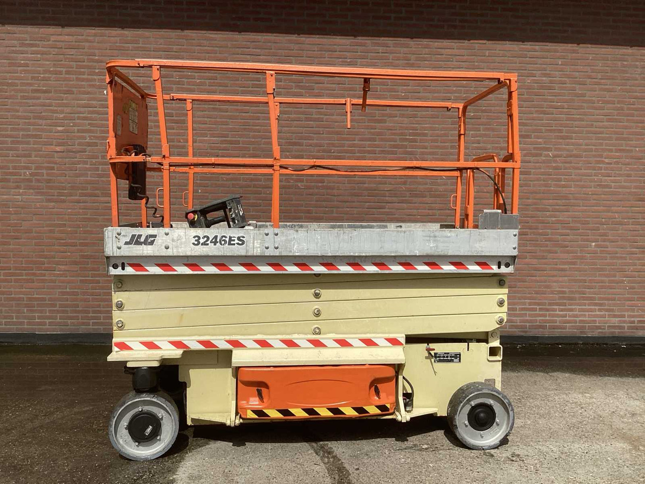 JLG 3246ES - Aerial platform: picture 2 JLG 3246ES - Aerial platform: picture 2