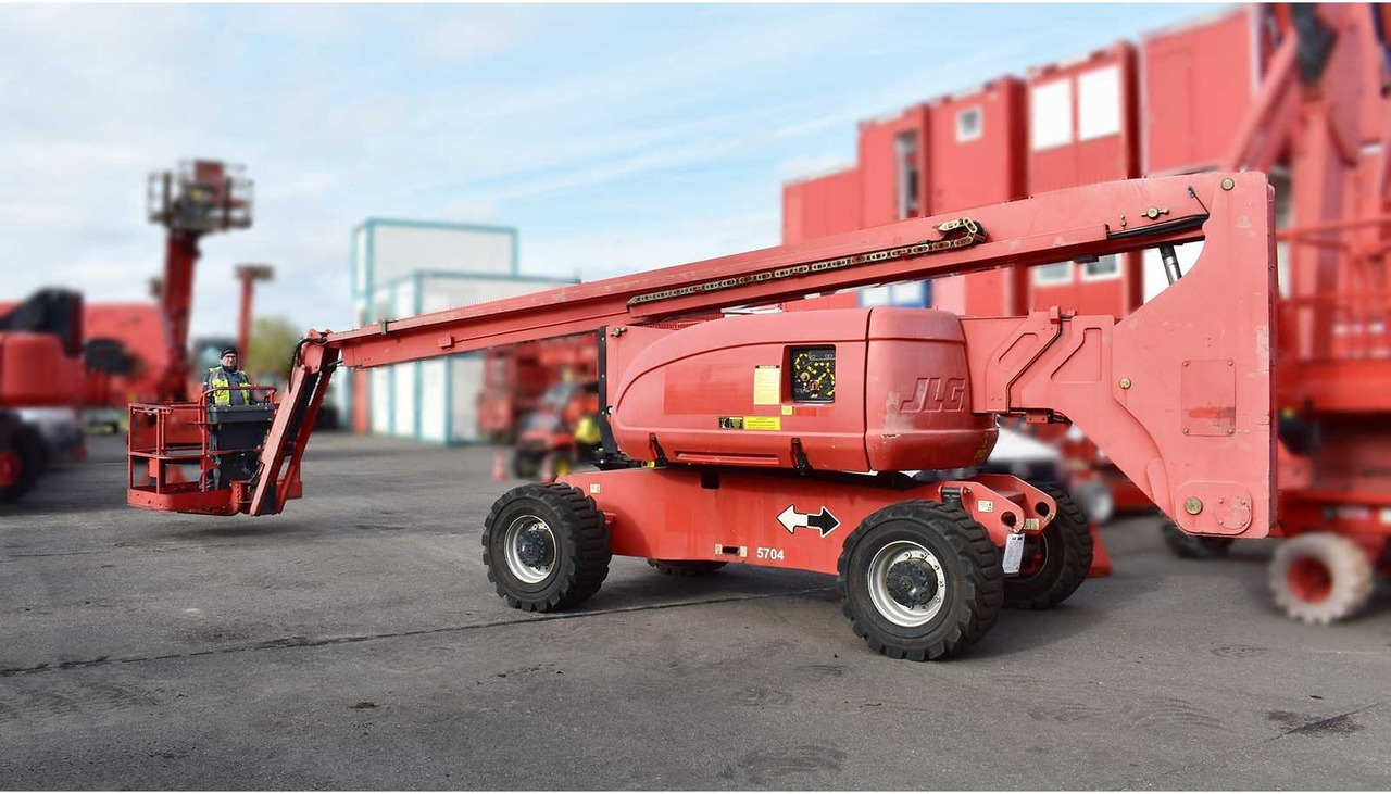 Aerial platform JLG 800AJ: picture 10