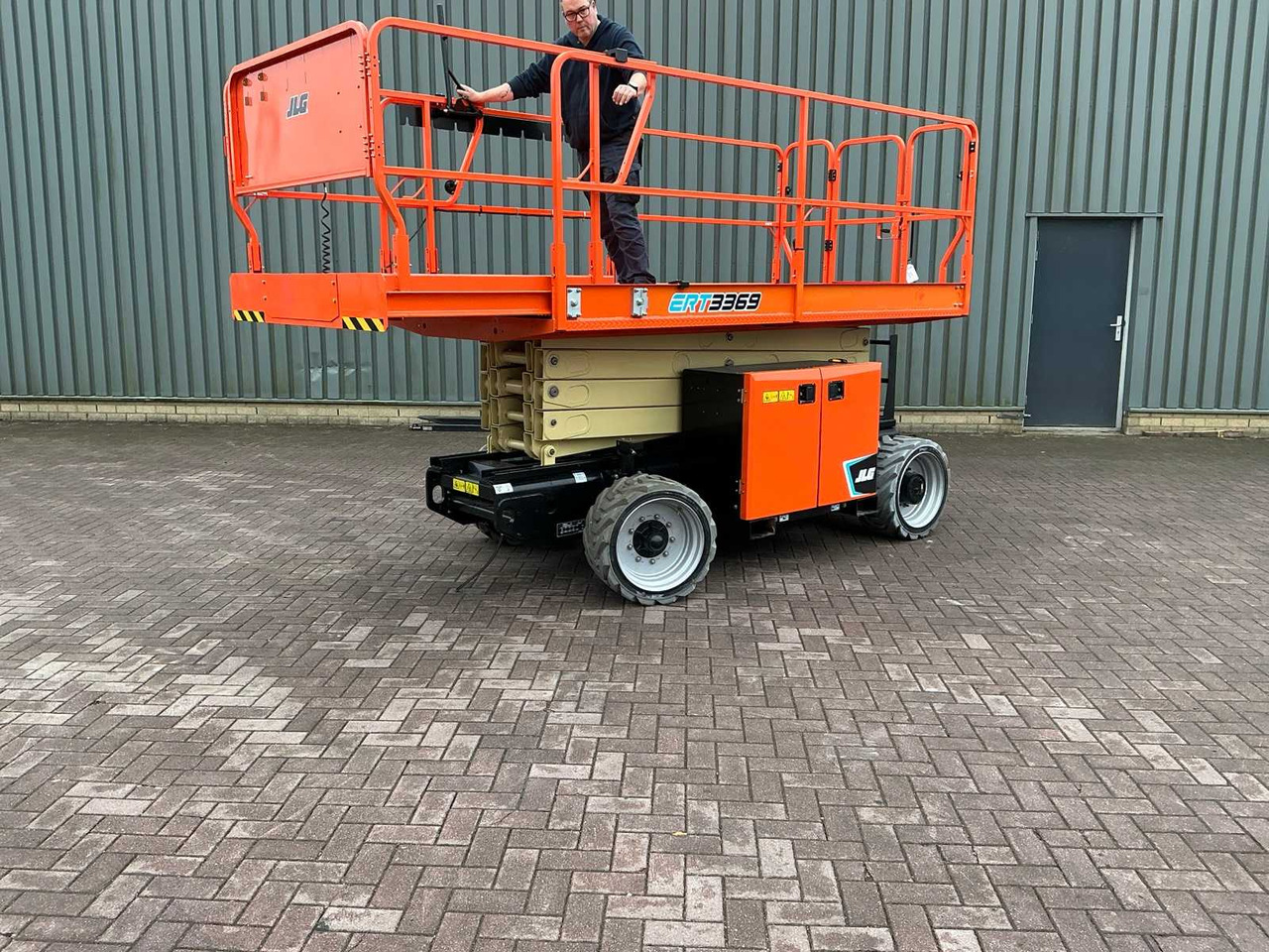 JLG ERT 3369 - Aerial platform: picture 3 JLG ERT 3369 - Aerial platform: picture 3