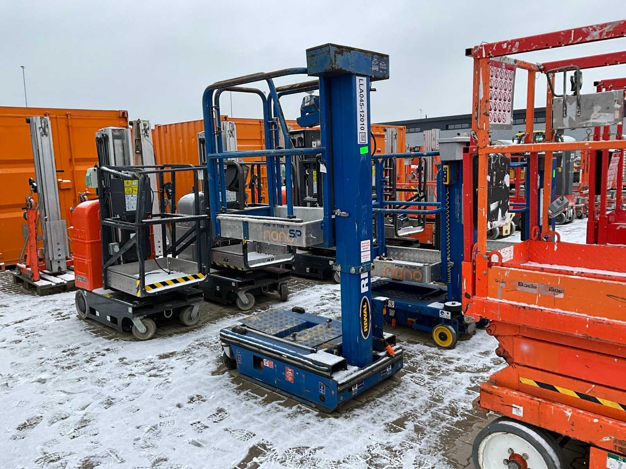 JLG POWER TOWER NANO PASSENGER LIFT - Aerial platform: picture 1 JLG POWER TOWER NANO PASSENGER LIFT - Aerial platform: picture 1