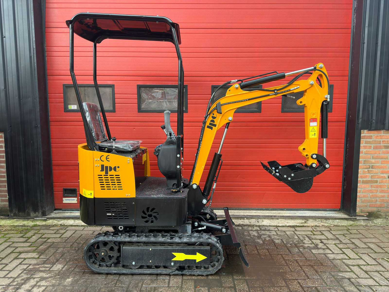 JPC HT12 Geel - Mini excavator: picture 1 JPC HT12 Geel - Mini excavator: picture 1