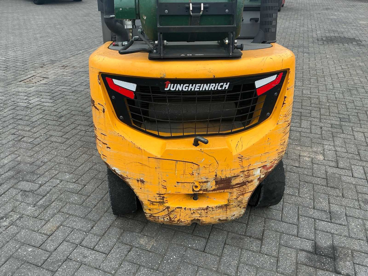 JUNGHEINRICH TFG 435S FORKLIFT - Forklift: picture 3 JUNGHEINRICH TFG 435S FORKLIFT - Forklift: picture 3