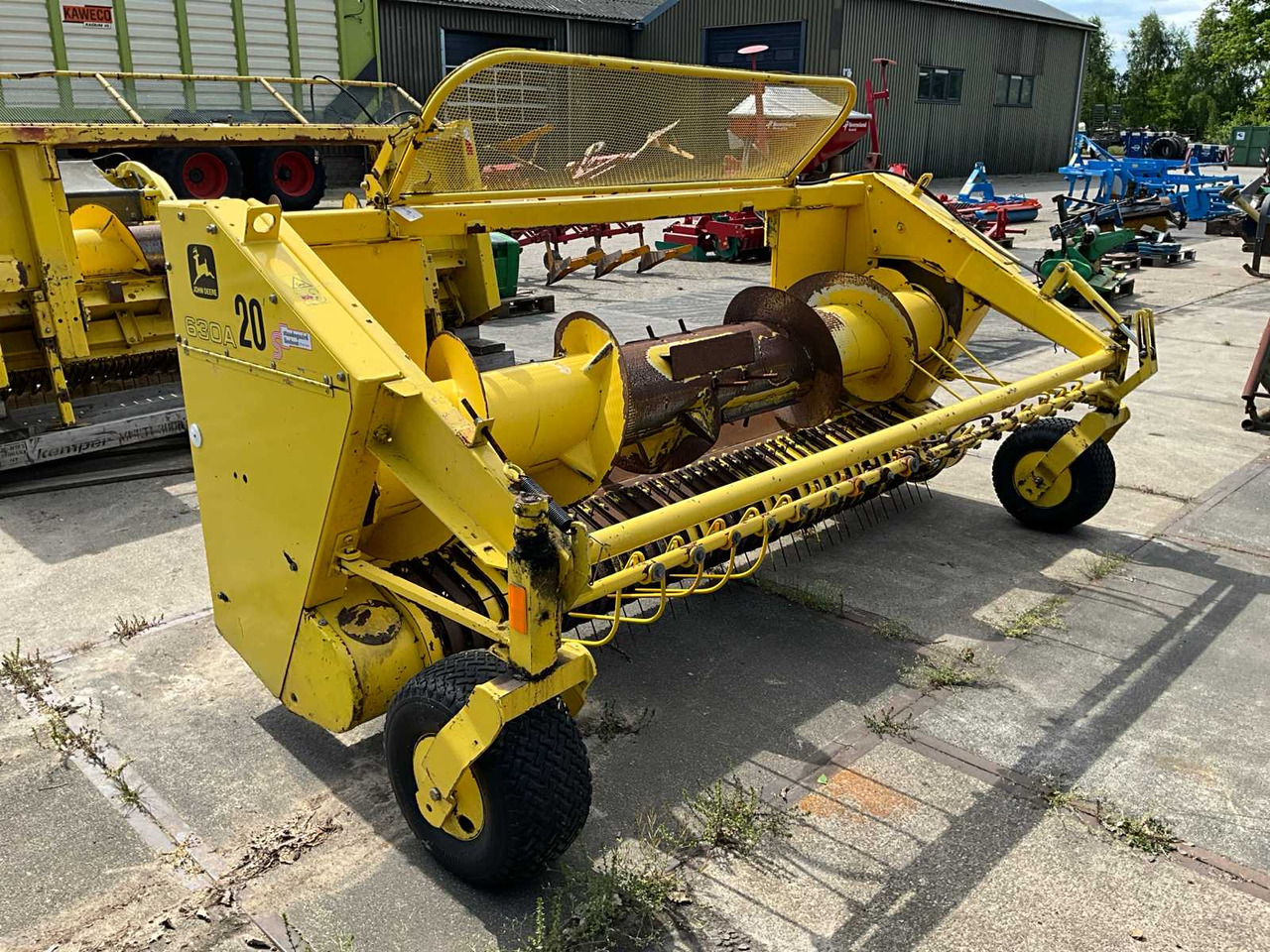 John Deere 630A - Harvester: picture 2 John Deere 630A - Harvester: picture 2