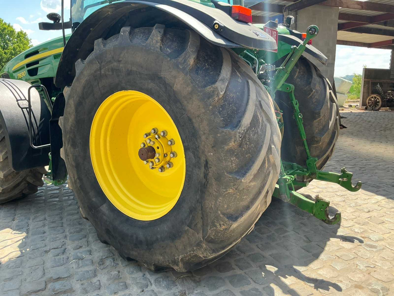 Farm tractor John Deere MR 7830: picture 11