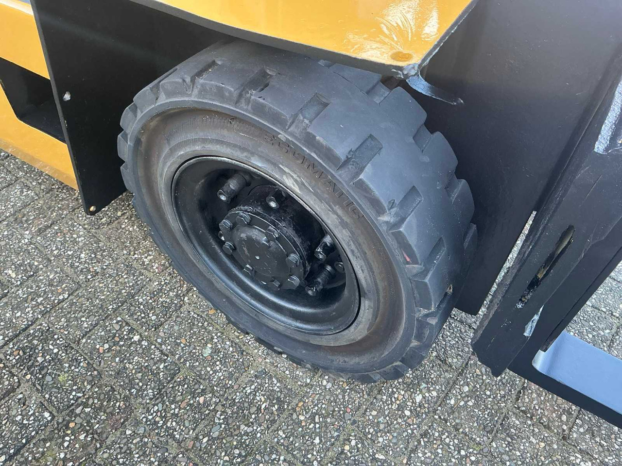 Forklift KOMATSU FD25-8 FORKLIFT: picture 18