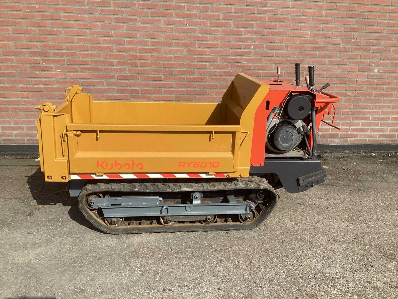 KUBOTA RY601D-3 - Dumper: picture 1 KUBOTA RY601D-3 - Dumper: picture 1
