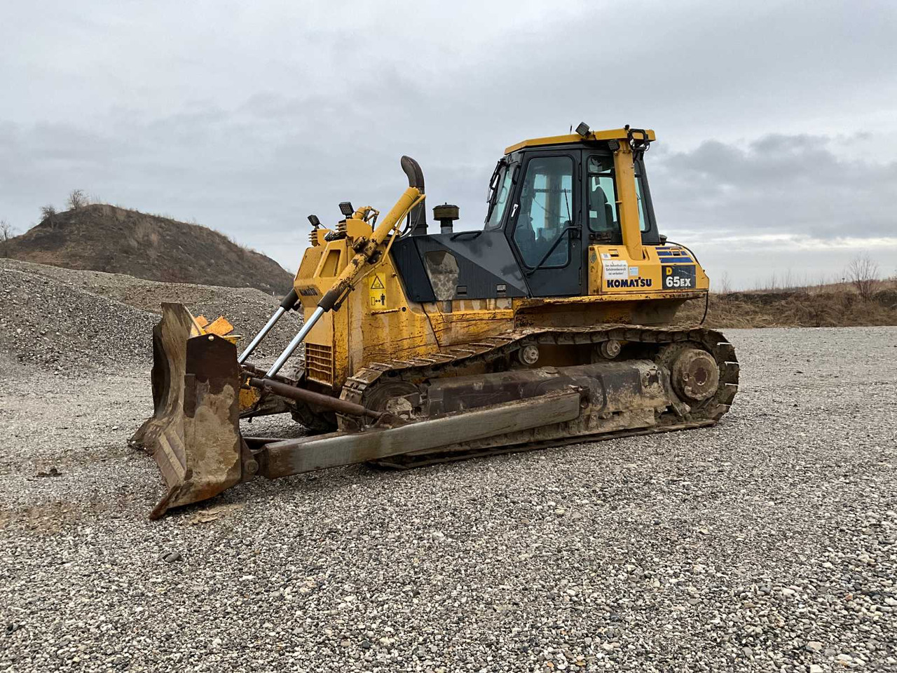 Komatsu D65EX - Bulldozer: picture 2 Komatsu D65EX - Bulldozer: picture 2