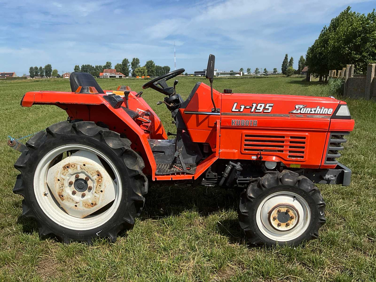 Kubota L1-195 - Mini tractor: picture 4 Kubota L1-195 - Mini tractor: picture 4