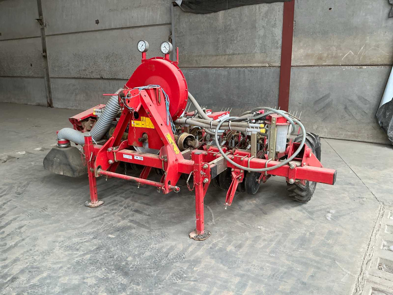 Kverneland ACPNPxx - Sowing equipment: picture 1 Kverneland ACPNPxx - Sowing equipment: picture 1