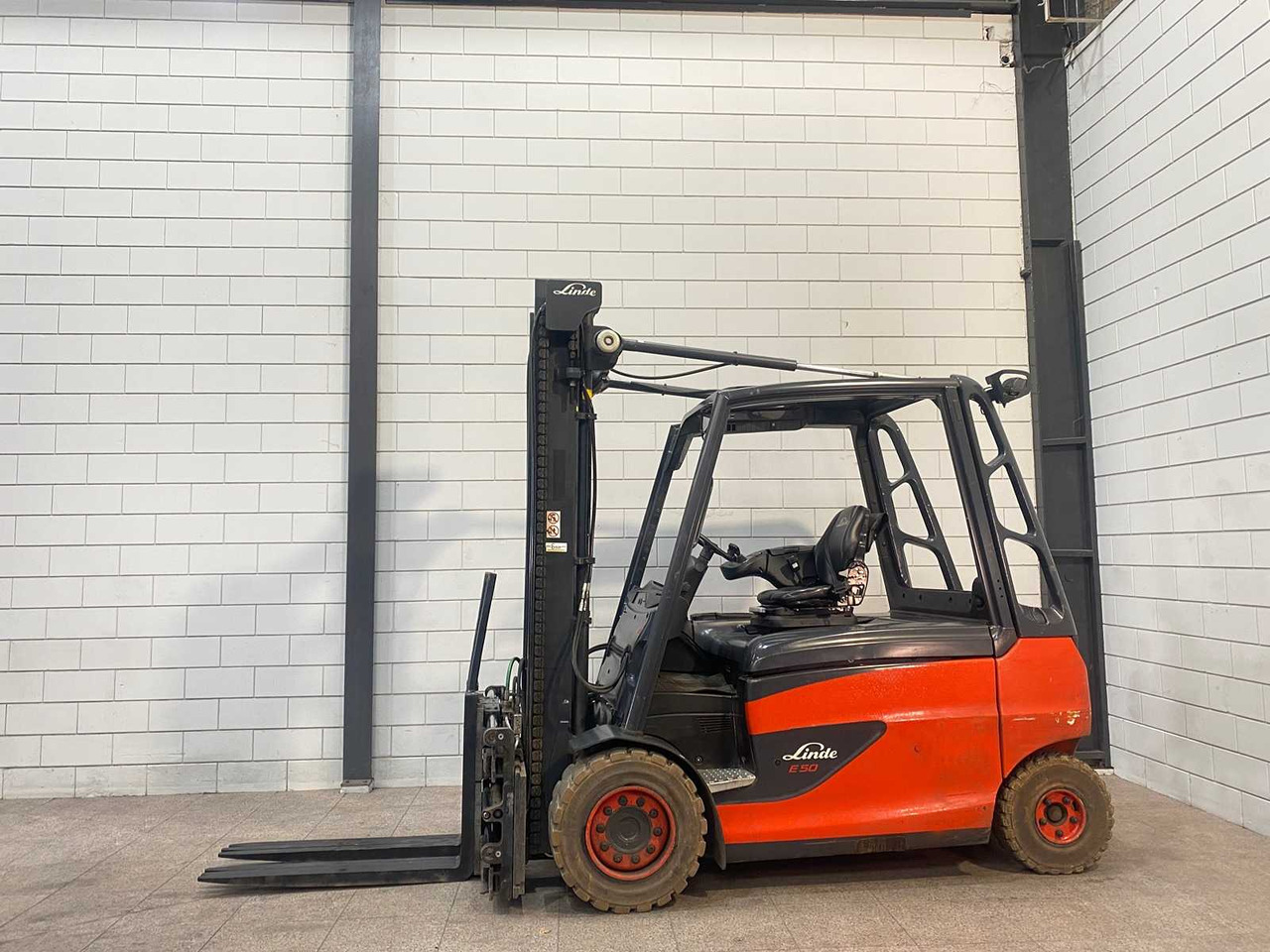 LINDE - 2019 - E50HL-01 - FORKLIFT TRUCK - Forklift: picture 1 LINDE - 2019 - E50HL-01 - FORKLIFT TRUCK - Forklift: picture 1