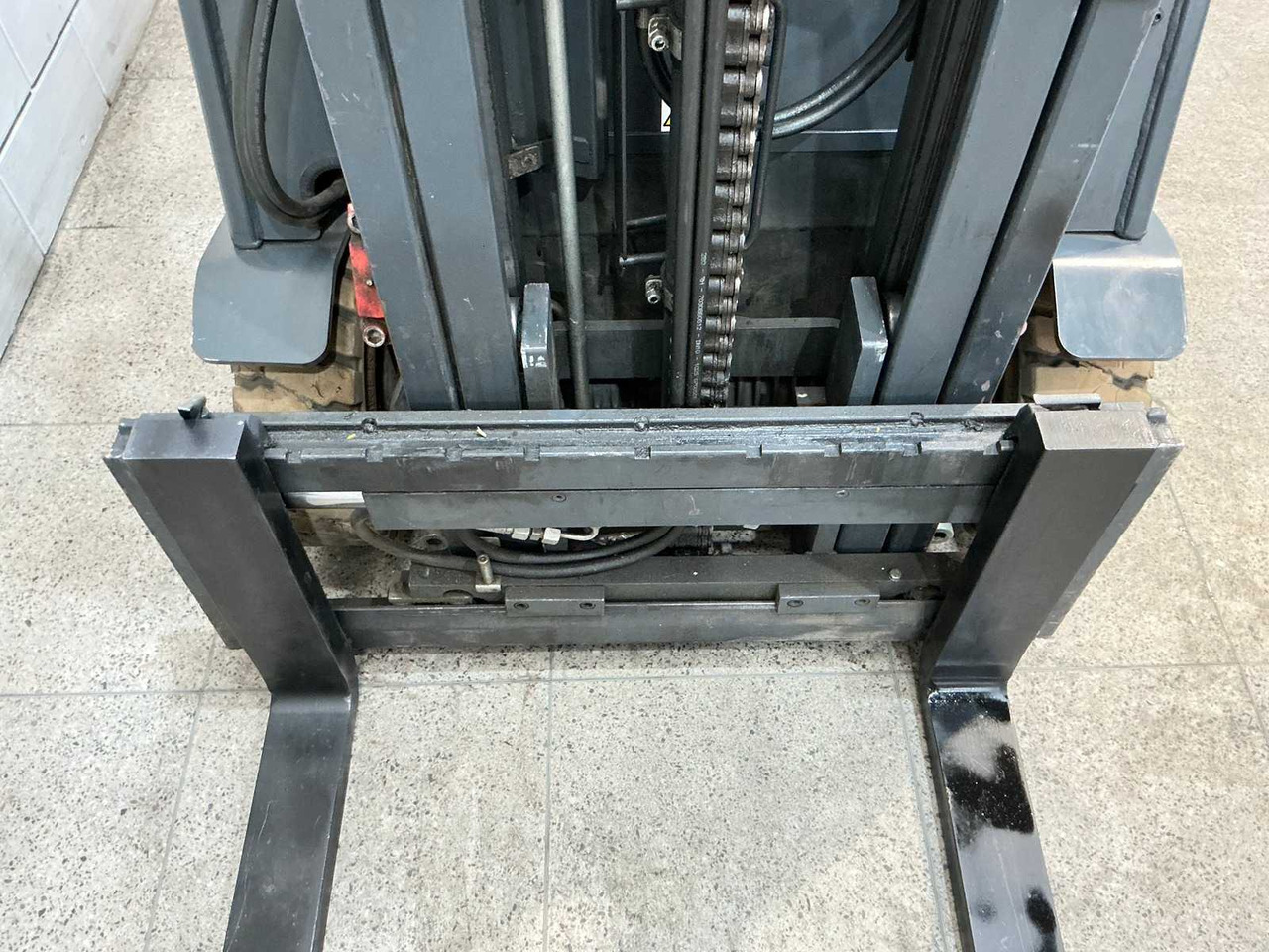 LINDE - 2021 - E16P - FORKLIFT TRUCK - Forklift: picture 5 LINDE - 2021 - E16P - FORKLIFT TRUCK - Forklift: picture 5