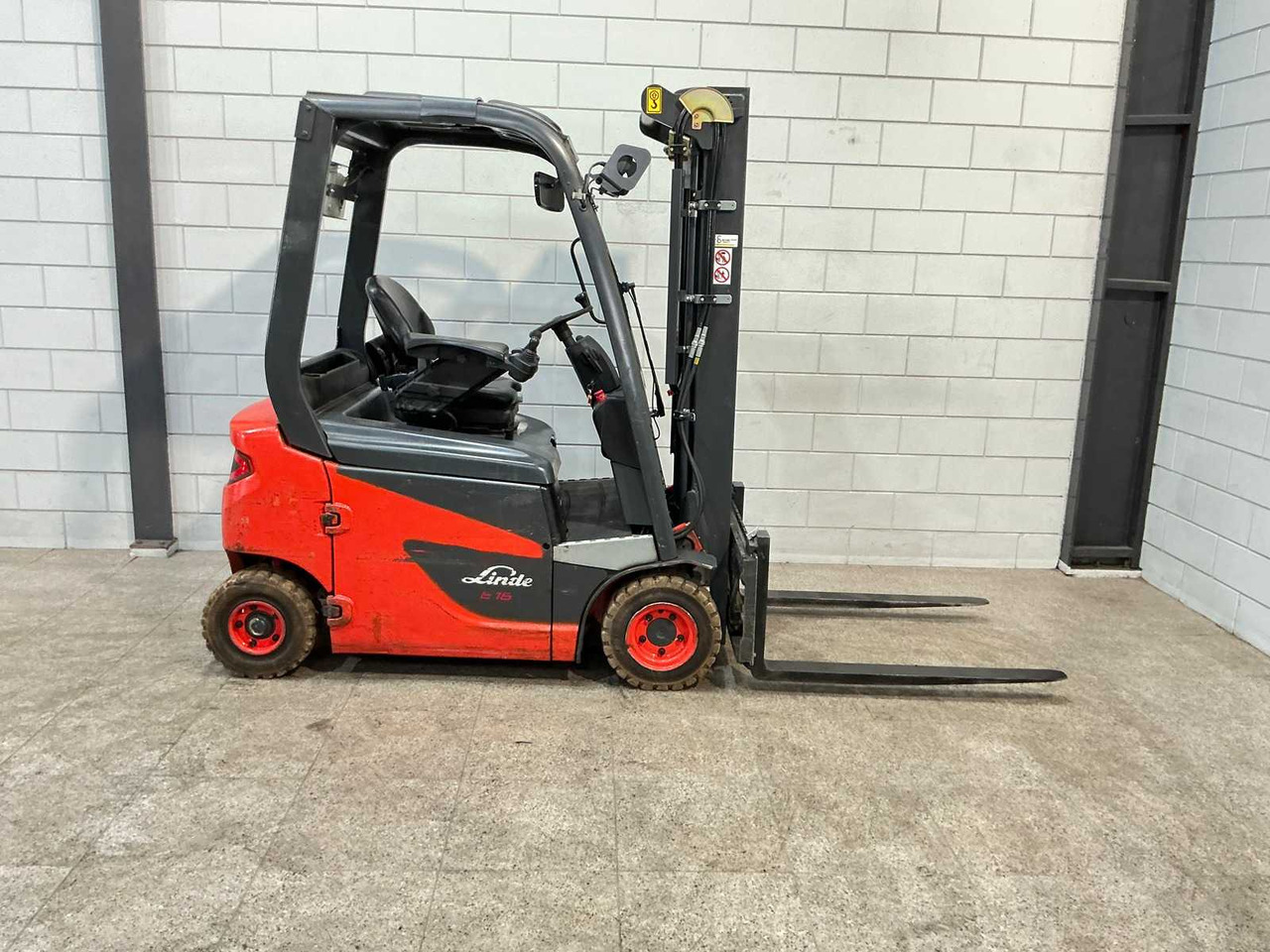 LINDE - 2021 - E16P - FORKLIFT TRUCK - Forklift: picture 2 LINDE - 2021 - E16P - FORKLIFT TRUCK - Forklift: picture 2