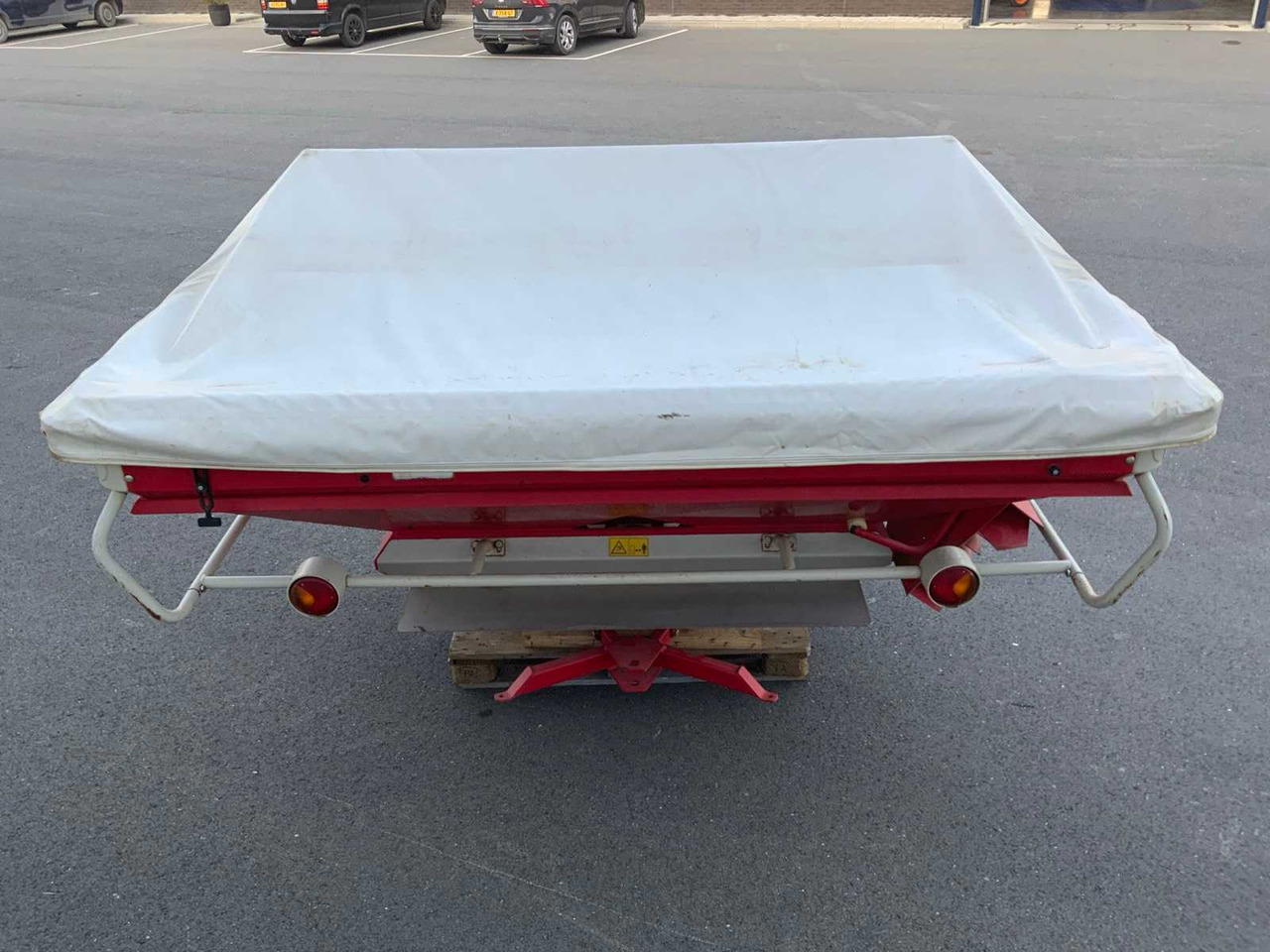 Lely SX 3000 - Fertilizer spreader: picture 5 Lely SX 3000 - Fertilizer spreader: picture 5