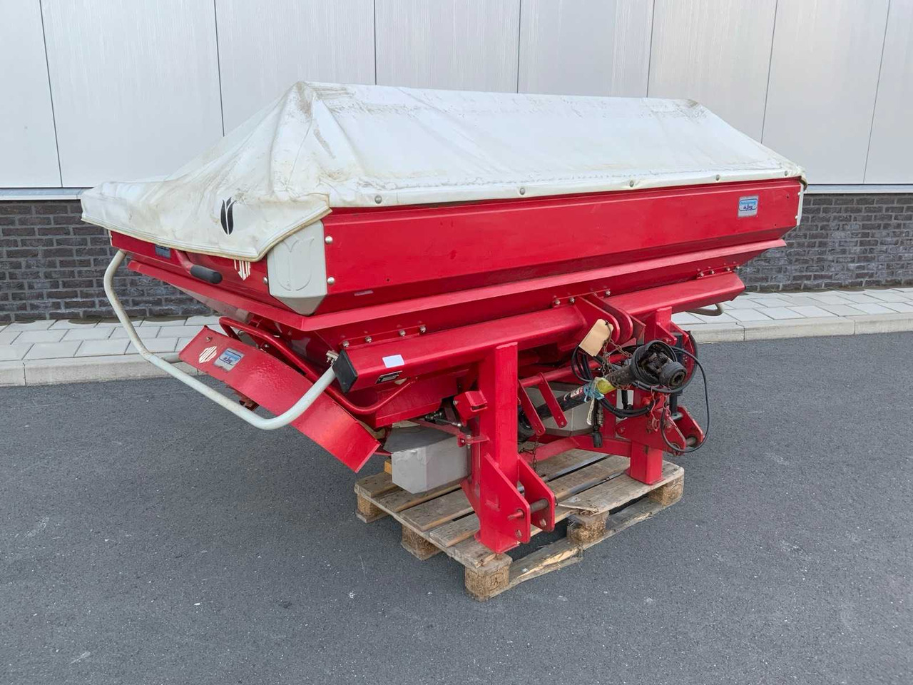 Lely SX 3000 - Fertilizer spreader: picture 3 Lely SX 3000 - Fertilizer spreader: picture 3