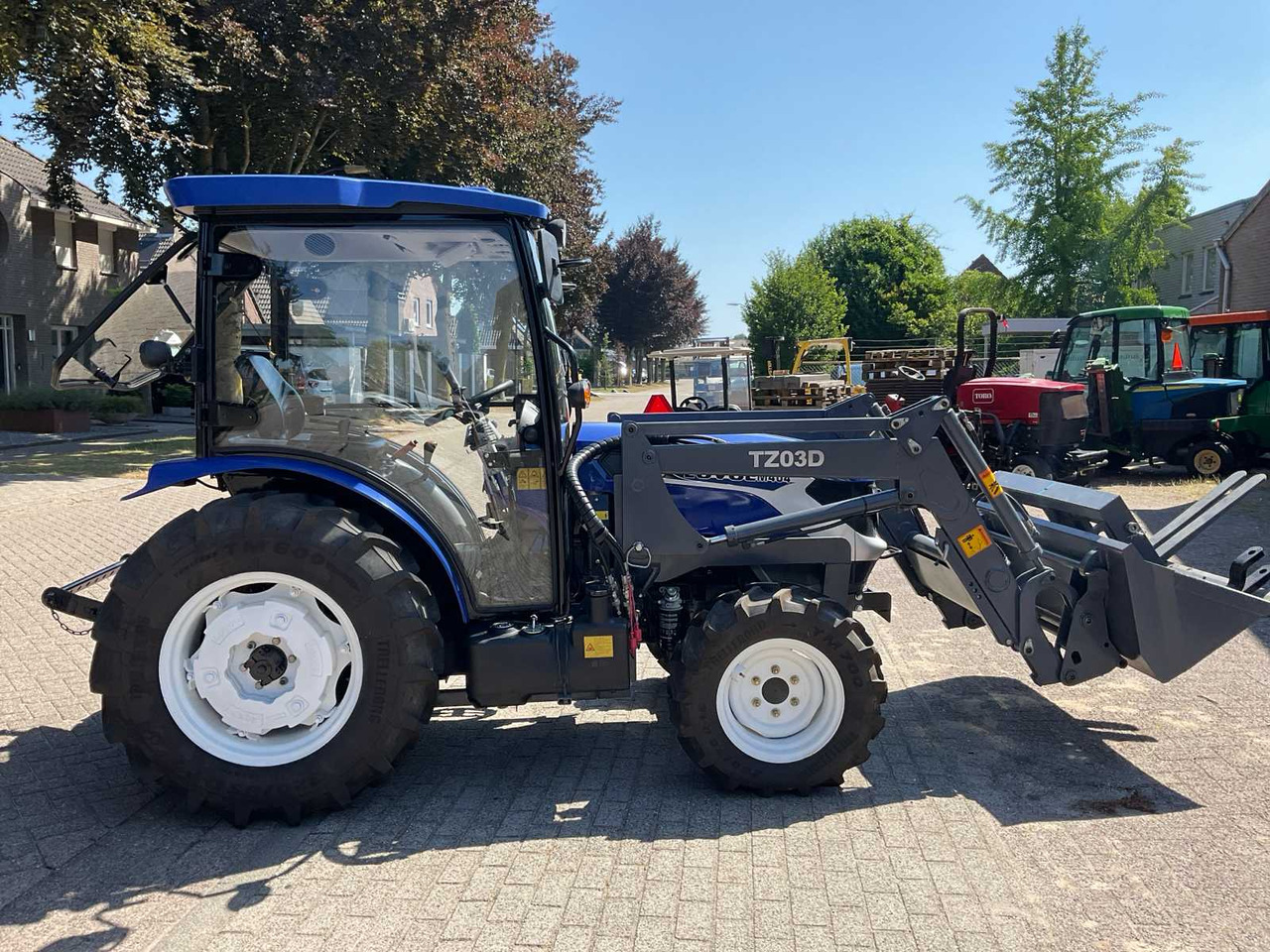 Lovol M404 - Mini tractor: picture 3 Lovol M404 - Mini tractor: picture 3