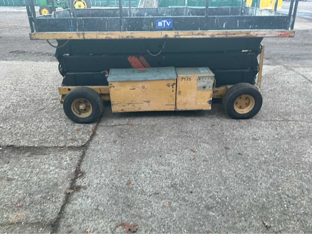 MANLIFT SCISSOR LIFT SM3270E AERIAL PLATFORM - Aerial platform: picture 4 MANLIFT SCISSOR LIFT SM3270E AERIAL PLATFORM - Aerial platform: picture 4