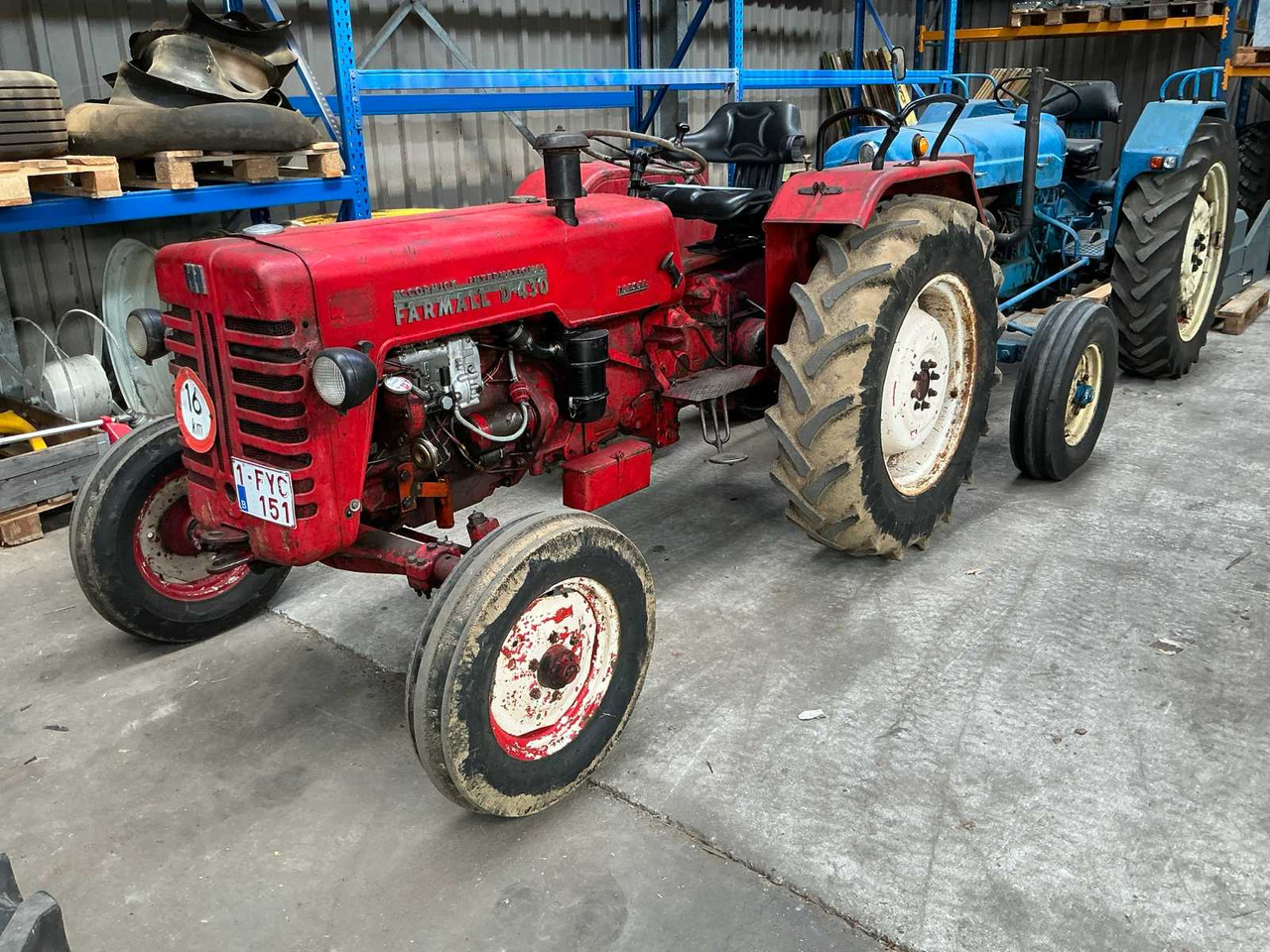 MC Cormick Farmall D430 - Mini tractor: picture 1 MC Cormick Farmall D430 - Mini tractor: picture 1