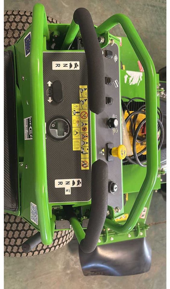 Mean green stalker - Garden mower: picture 1 Mean green stalker - Garden mower: picture 1