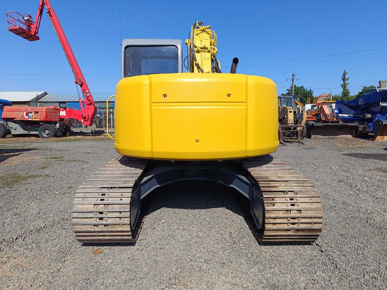 NEW HOLLAND KOBELCO - E-135-SR - TRACKED EXCAVATOR - 2011 - Excavator: picture 3 NEW HOLLAND KOBELCO - E-135-SR - TRACKED EXCAVATOR - 2011 - Excavator: picture 3