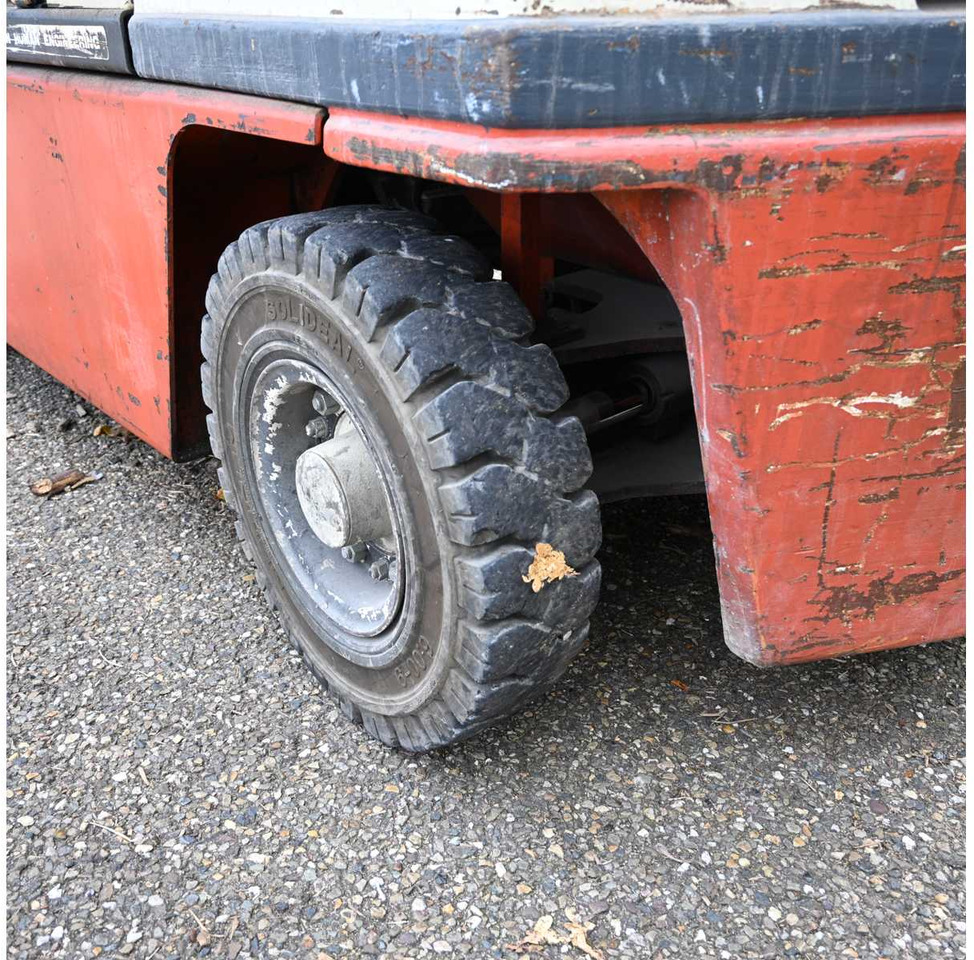 NISSAN - EH02A25U - FORKLIFT TRUCK - Forklift: picture 4 NISSAN - EH02A25U - FORKLIFT TRUCK - Forklift: picture 4