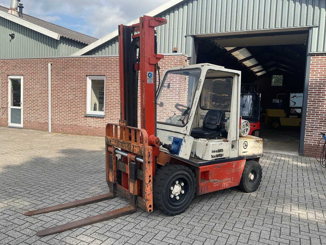 NISSAN RGH 02A-30U FORKLIFT - Forklift: picture 1 NISSAN RGH 02A-30U FORKLIFT - Forklift: picture 1