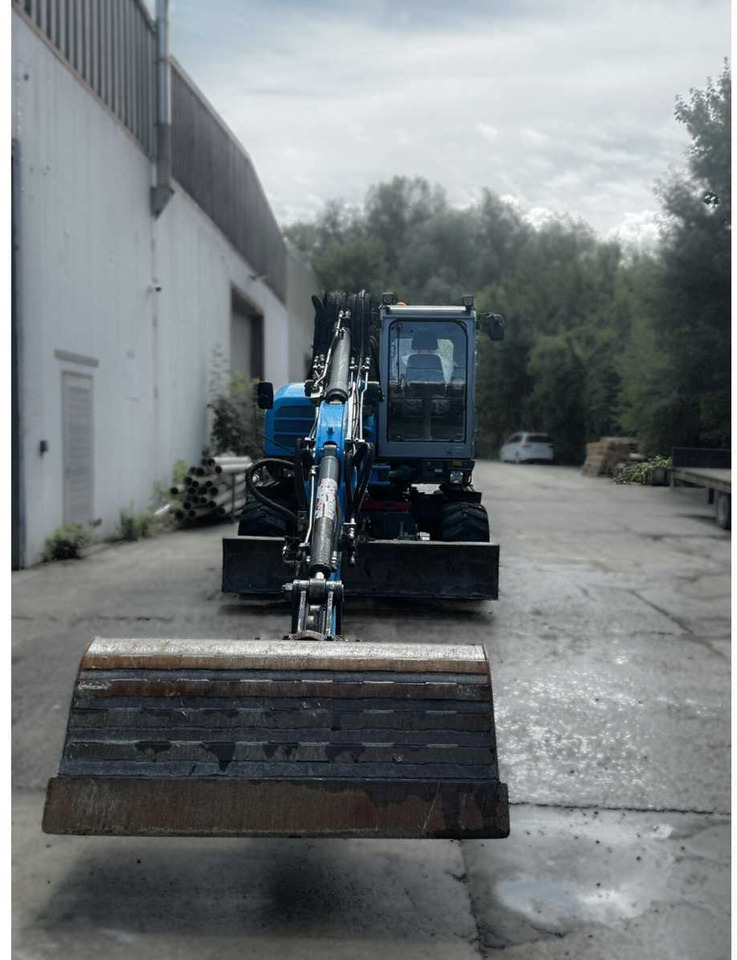 Neuson - Wheel excavator: picture 1 Neuson - Wheel excavator: picture 1