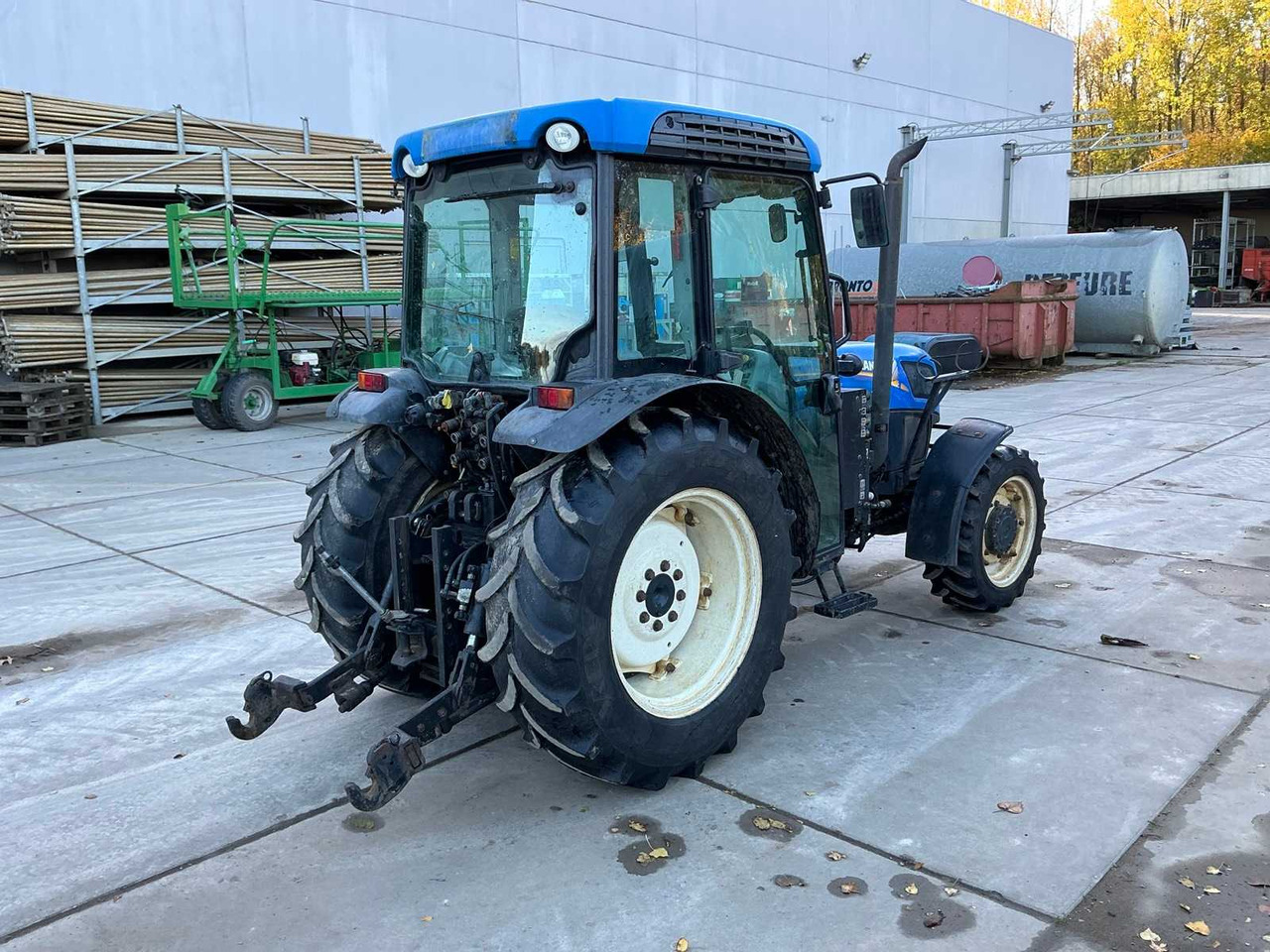 New Holland T4.95F - Farm tractor: picture 5 New Holland T4.95F - Farm tractor: picture 5