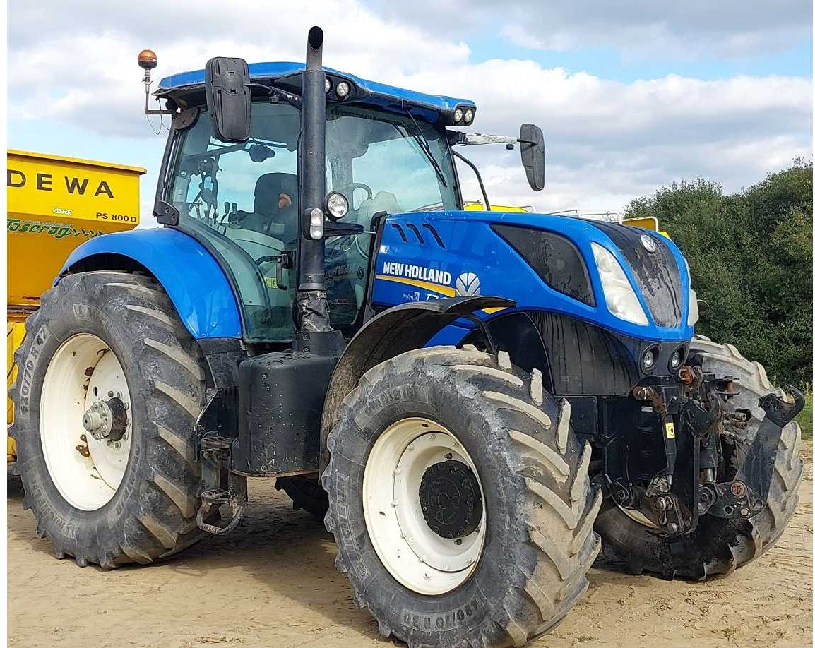 New Holland T7.245 - Farm tractor: picture 5 New Holland T7.245 - Farm tractor: picture 5