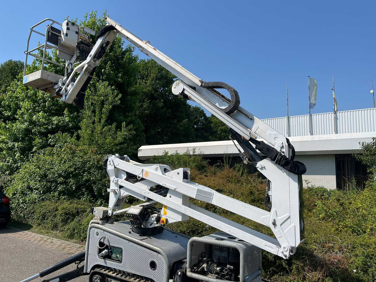 Oil & Steel 1402 Classic - Aerial platform: picture 3 Oil & Steel 1402 Classic - Aerial platform: picture 3