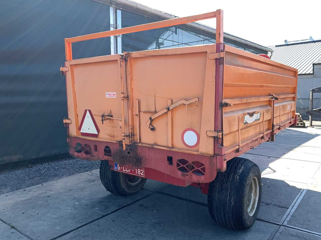 Peecon 600 - Farm tipping trailer/ Dumper: picture 4 Peecon 600 - Farm tipping trailer/ Dumper: picture 4