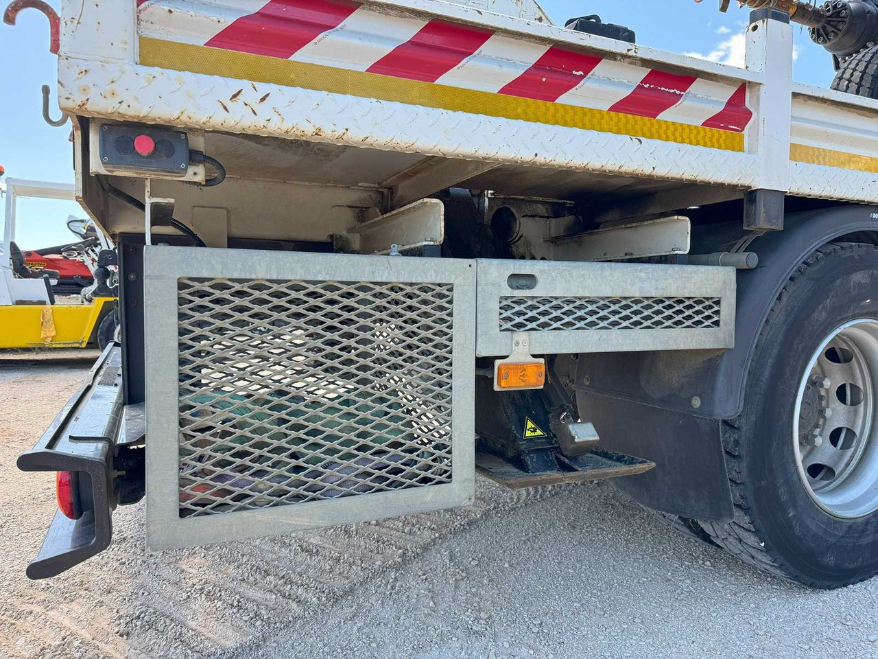 Dropside/ Flatbed truck, Crane truck Risa Renault D14 G2T TARIÈRE: picture 20 Dropside/ Flatbed truck, Crane truck Risa Renault D14 G2T TARIÈRE: picture 20