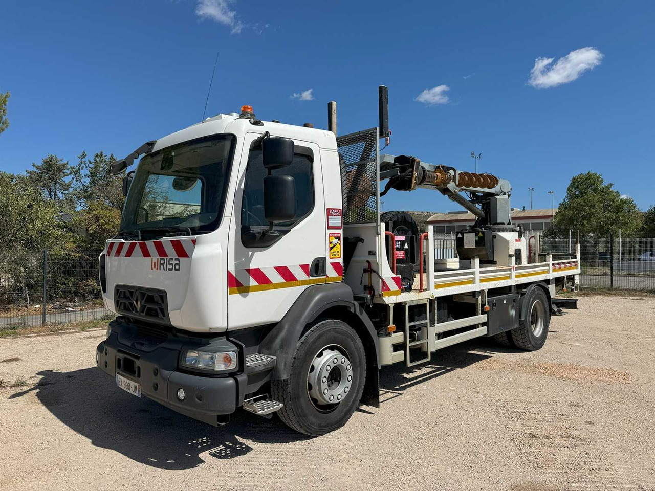 Dropside/ Flatbed truck, Crane truck Risa Renault D14 G2T TARIÈRE: picture 13 Dropside/ Flatbed truck, Crane truck Risa Renault D14 G2T TARIÈRE: picture 13