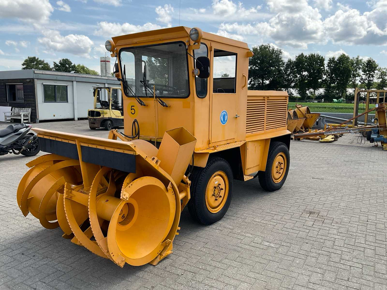 Rolba R 400 D - Snow plough: picture 1 Rolba R 400 D - Snow plough: picture 1