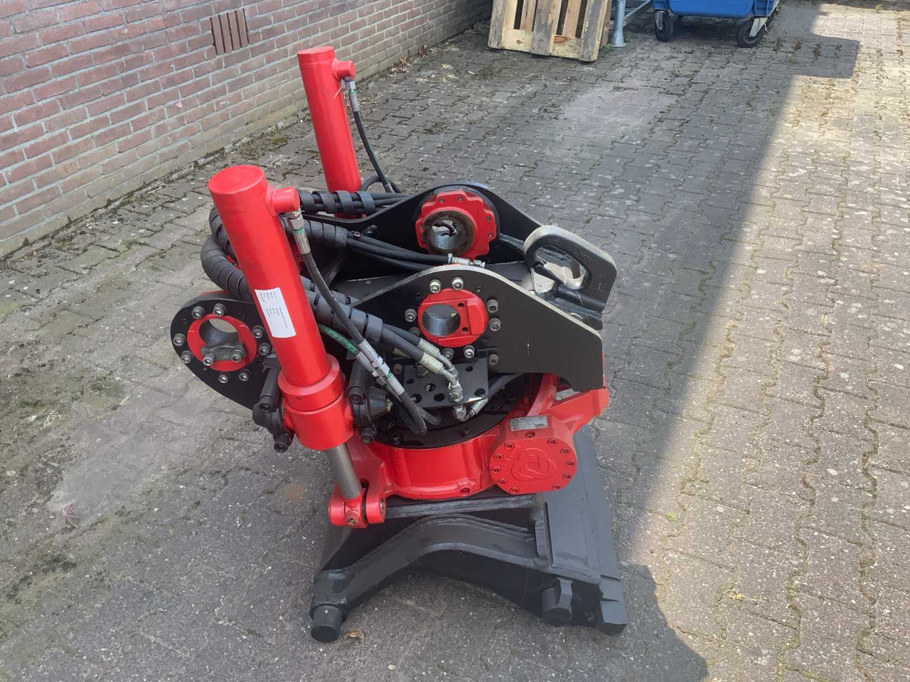 Rototilt RT 40 - Excavator bucket: picture 2 Rototilt RT 40 - Excavator bucket: picture 2