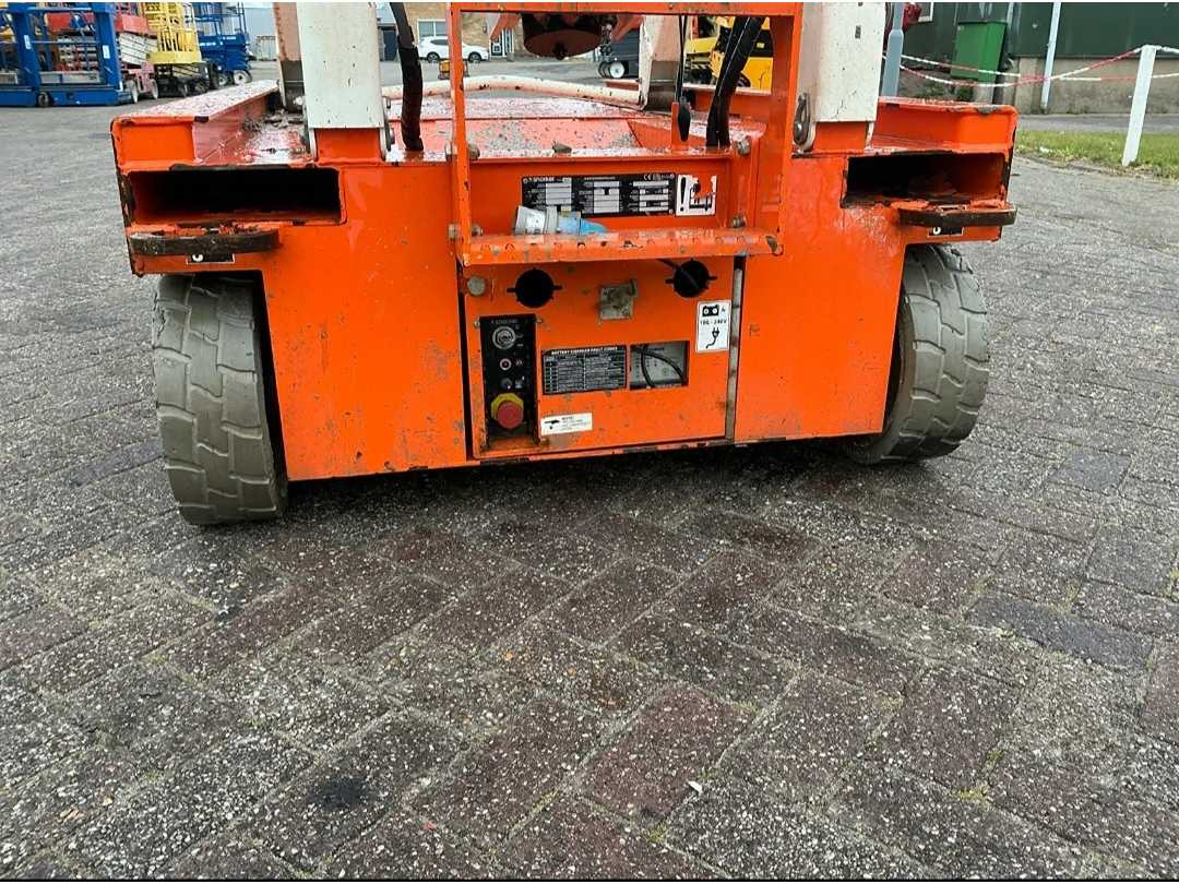SNORKEL - Aerial platform: picture 2 SNORKEL - Aerial platform: picture 2