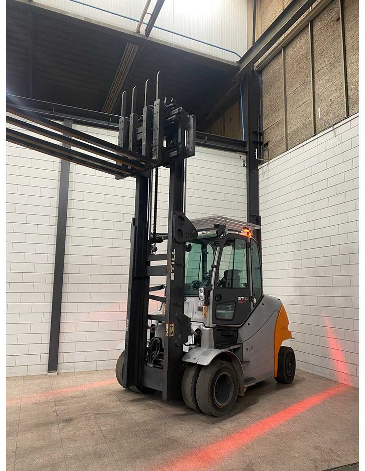 STILL - 2019 - RX60-70 - FORKLIFT - SIDE-SHIFT - FORK POSITIONER - DOUBLE CARRIAGE - Forklift: picture 3 STILL - 2019 - RX60-70 - FORKLIFT - SIDE-SHIFT - FORK POSITIONER - DOUBLE CARRIAGE - Forklift: picture 3