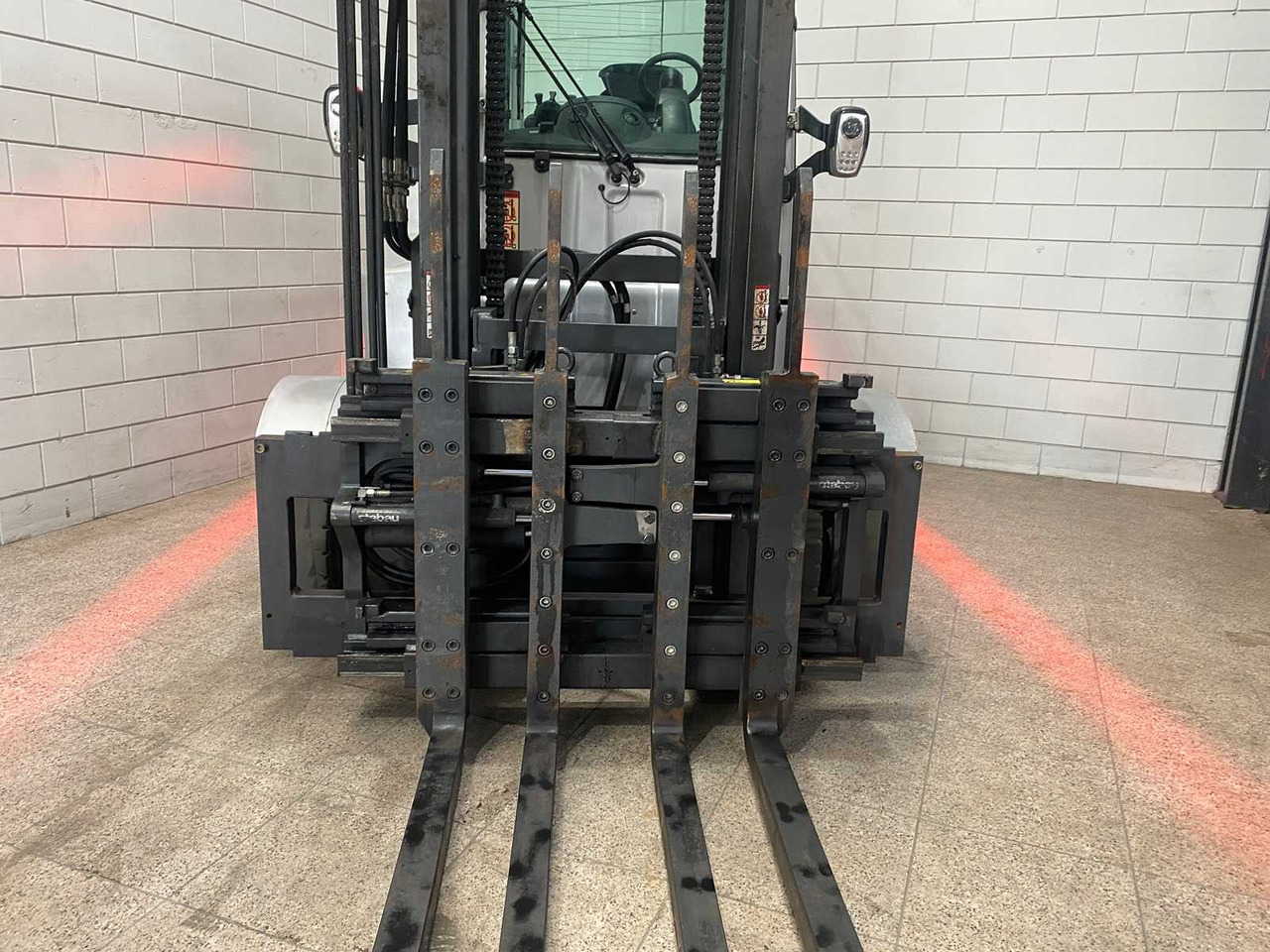 STILL - 2019 - RX60-70 - FORKLIFT - SIDE-SHIFT - FORK POSITIONER - DOUBLE CARRIAGE - Forklift: picture 4 STILL - 2019 - RX60-70 - FORKLIFT - SIDE-SHIFT - FORK POSITIONER - DOUBLE CARRIAGE - Forklift: picture 4