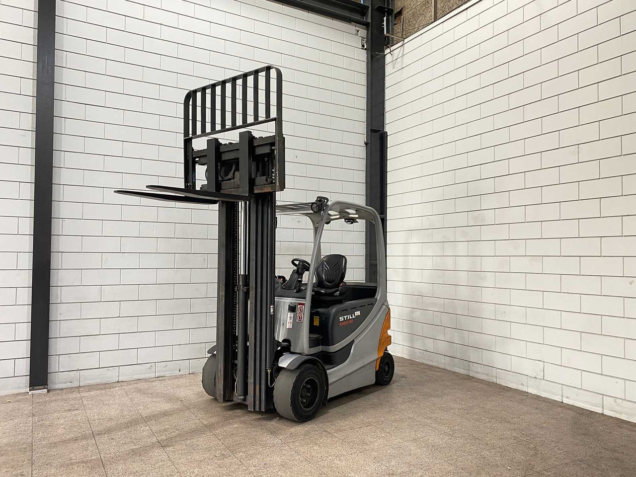 STILL - RX60-30 - FORKLIFT TRIPLEX - FREE-LIFT - SIDE-SHIFT - Forklift: picture 2 STILL - RX60-30 - FORKLIFT TRIPLEX - FREE-LIFT - SIDE-SHIFT - Forklift: picture 2