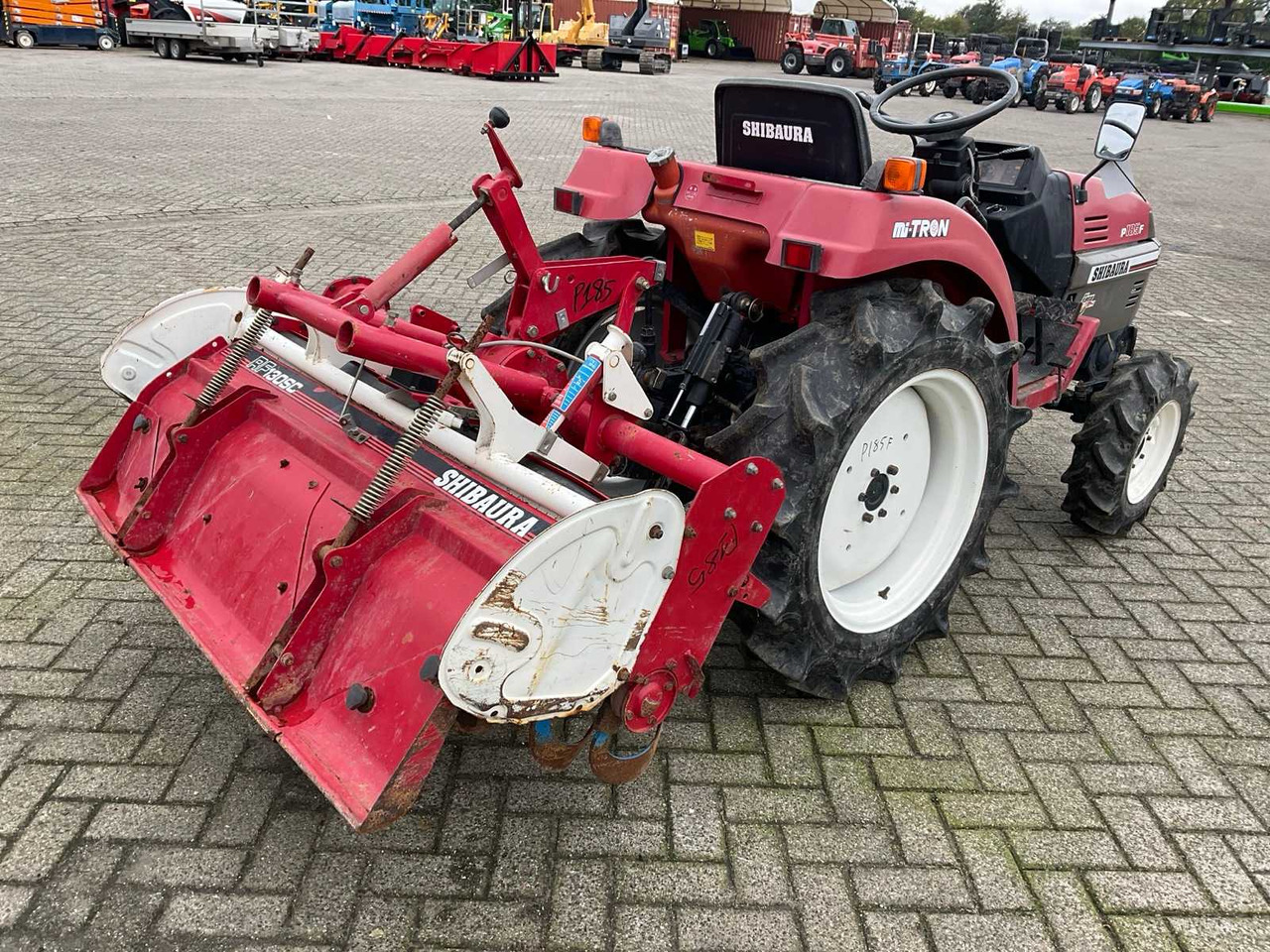 Shibaura P185F - Mini tractor: picture 3 Shibaura P185F - Mini tractor: picture 3