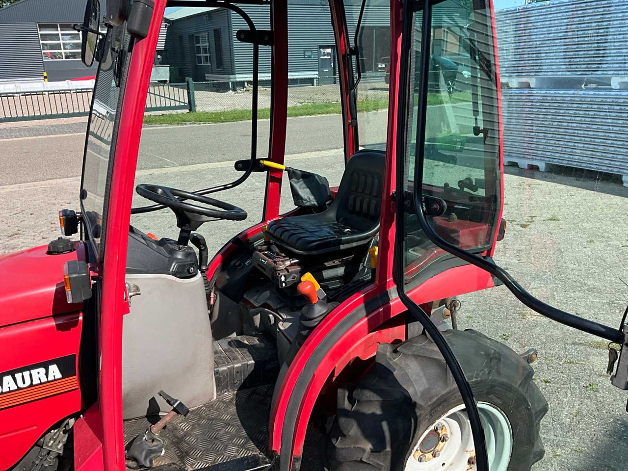 Mini tractor Shibaura ST318: picture 20