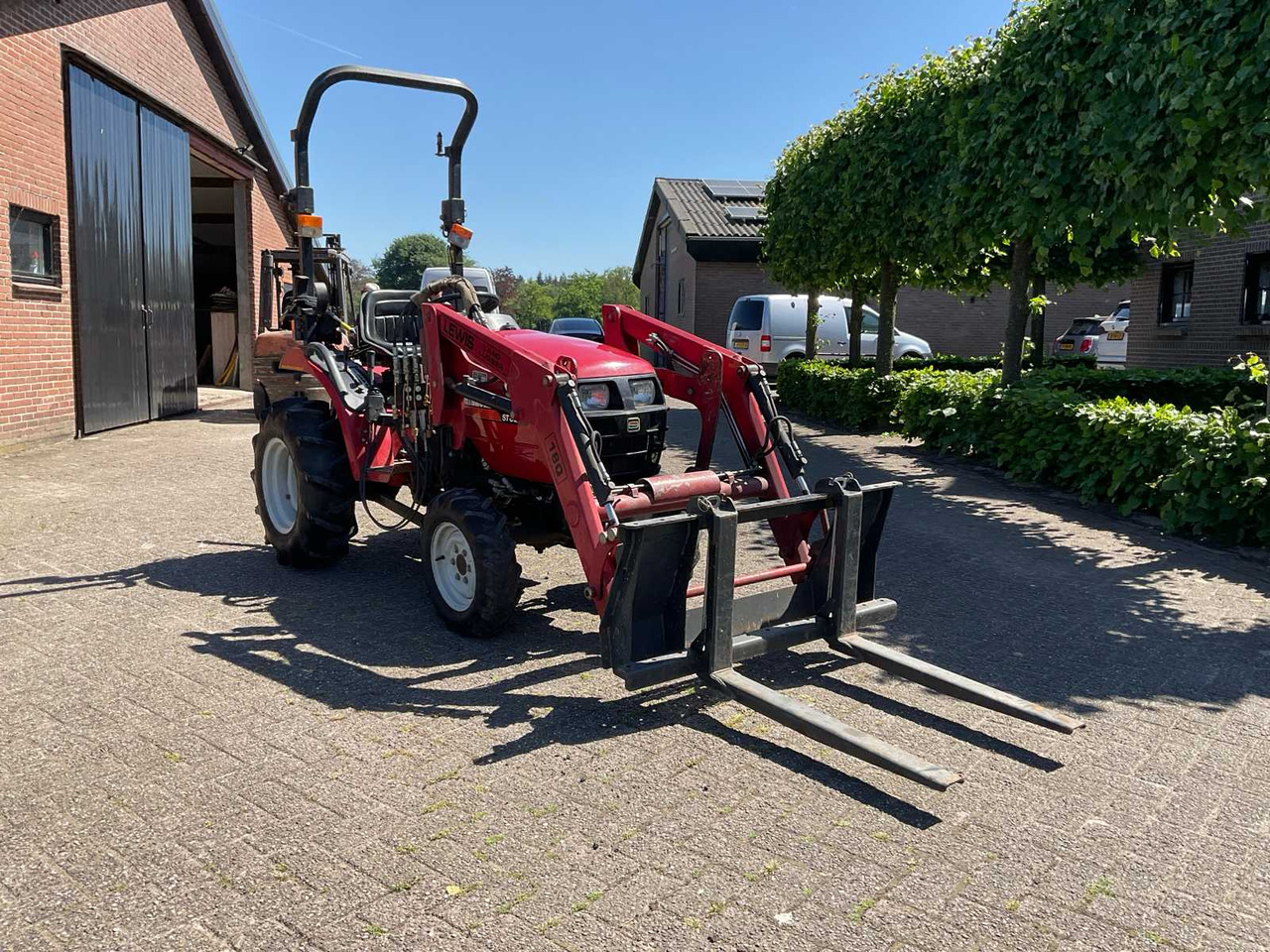 Shibaura ST321 - Mini tractor: picture 2 Shibaura ST321 - Mini tractor: picture 2