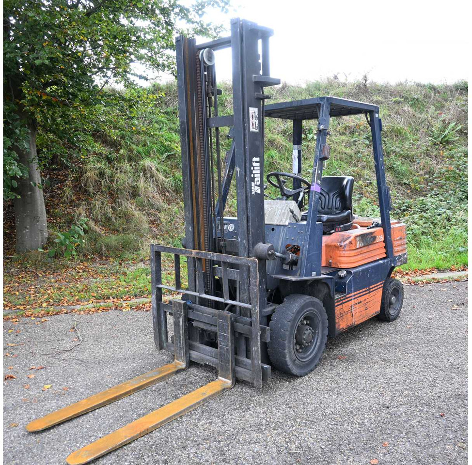 TAILIFT TOYOTA - 1996 - FD25 - FORKLIFT - Forklift: picture 1 TAILIFT TOYOTA - 1996 - FD25 - FORKLIFT - Forklift: picture 1